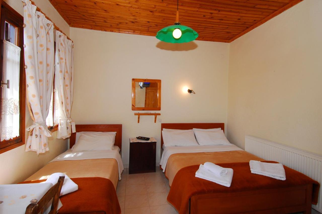 Menelaos Apartments ليفوكاسترو المظهر الخارجي الصورة