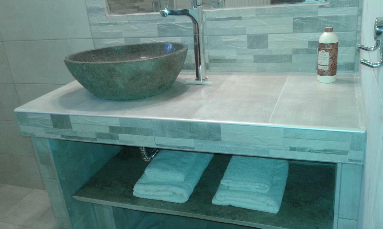 Menelaos Apartments ليفوكاسترو المظهر الخارجي الصورة