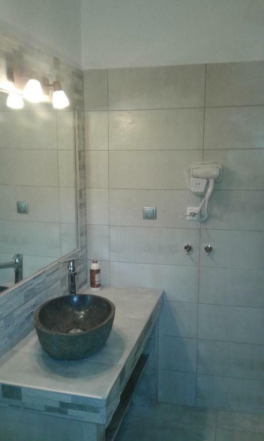 Menelaos Apartments ليفوكاسترو المظهر الخارجي الصورة