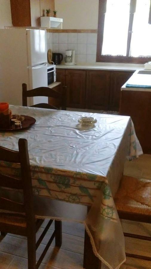 Menelaos Apartments ليفوكاسترو المظهر الخارجي الصورة